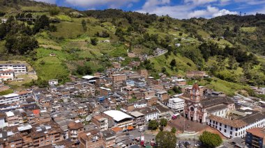 Granada, Antioquia, Kolombiya. 28 Haziran 2025. Hava aracı görüntüsü. Departmandaki 125 belediyeden biridir..