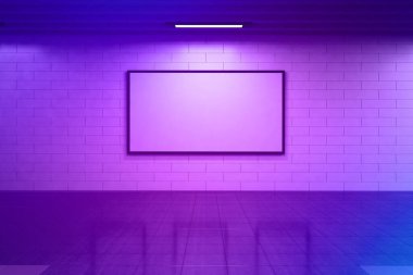 Metreo tren istasyonunda poster ve reklam panosu metro tabelaları modeli 