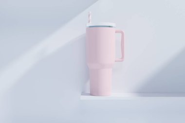 Seyahat kupası sıcak içme kupası modeli.