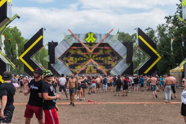 Biddinghuizen, Hollanda - 06 24 2023: Defqon.1 müzik festivalinin üçüncü günü