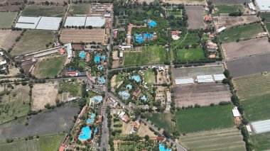 Albercas vista del aire en Huandacareo