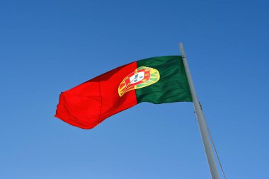 Lizbon 'daki Aziz George Kalesi' nde (Castelo de So Jorge) Portekiz bayrağı