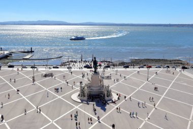 Lizbon 'daki Ticaret Meydanı Panoraması (Praa do Comrcio), yukarıdan manzara