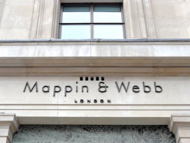 Londra, İngiltere - 24 Ekim 2020: Londra Regent Caddesi 'ndeki Mappin ve Webb mağazası