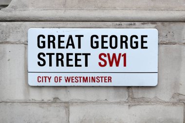 Londra, İngiltere - 18 Ekim 2020: Great George Caddesi tabelası, Westminster Şehri, Londra SW1