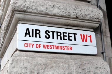 Londra, İngiltere - 24 Ekim 2020: Air Street, Westminster Şehri, Londra 1.