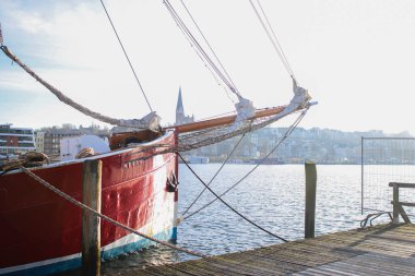 Flensburg fiyort limanı Ocak ayında, Almanya 'nın kuzeyindeki bir şehir.. 