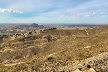 Franklin dağlarında yürüyüş yolları olan manzara manzarası, El Paso, Teksas