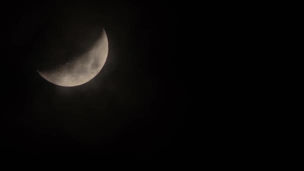 Lune Phase Croissance Gros Plan Sur Ciel Nocturne Nuages Passent — Video