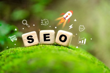 Tahta küp SEO Internet Pazarlama ve Web Analitik Arama Motoru İyimserleştirme SEO Pazarlama Trafik Sıralama Web Sitesi Başlangıç ve yönetim kavramı