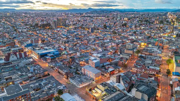Kolombiya, Alacakaranlık 'taki Bogota Şehir Manzarası