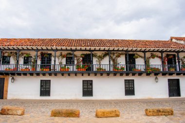 Boyac, Kolombiya 'daki Villa de Leyva' nın güzel koloni mimarisini keşfedin, zengin tarihini ve kültürünü yakalayın..