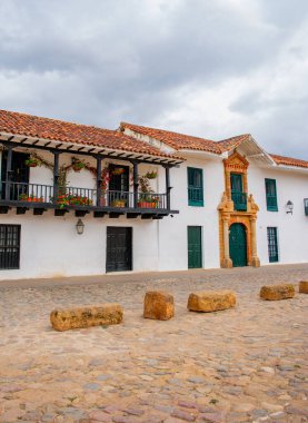 Boyac, Kolombiya 'daki Villa de Leyva' nın güzel koloni mimarisini keşfedin, zengin tarihini ve kültürünü yakalayın..