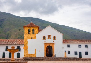 Boyac, Kolombiya 'daki Villa de Leyva' nın güzel koloni mimarisini keşfedin, zengin tarihini ve kültürünü yakalayın..