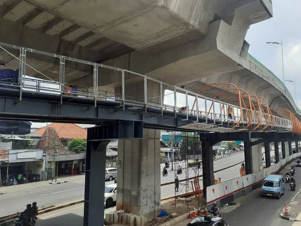 Dżakarta Indonezja 2022 Października Trwa Budowa Mostu Skywalk Łączącego Stację — Zdjęcie stockowe