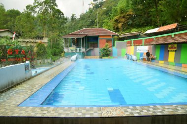 Tegal, Endonezya, 26 Ekim 2024: Tegal şehrinin Guci bölgesinde bulunan bir 