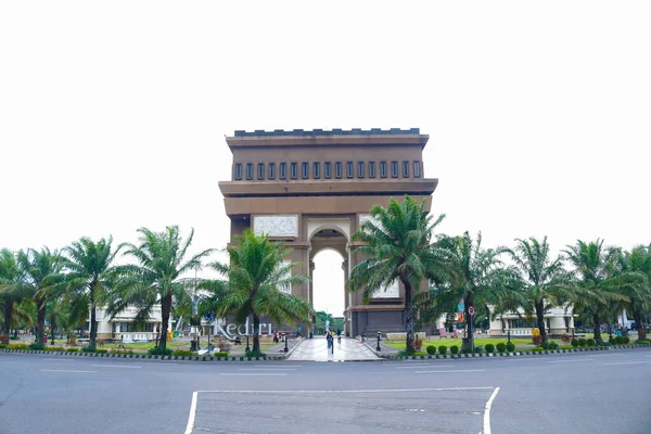 Kediri Indonezja Marzec 2023 Pomnik Simpang Lima Gumul Lub Powszechnie — Zdjęcie stockowe