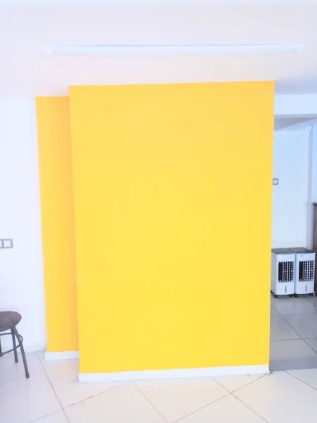 Żółte Ściany Wnętrz Żywy Kolor — Zdjęcie stockowe