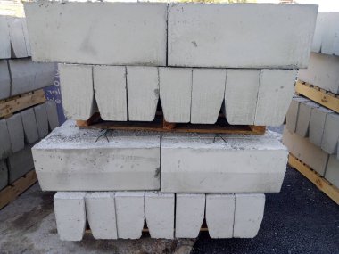 Kaldırım taşları ve beton bloklar. İnşaat ve inşaat malzemeleri.