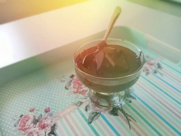 Γλυκό Κακάο Έχει Μαύρη Σοκολάτα Πάνω Φοβερό Επιδόρπιο — Φωτογραφία Αρχείου