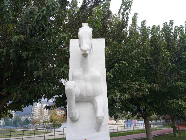 Fabriqué 2018 Par Géorgien Ivane Tsiskadze Statue Cheval Ailé Exposé — Photo