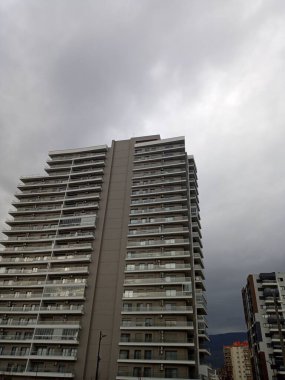 Şehirde çok uzun bir daire..