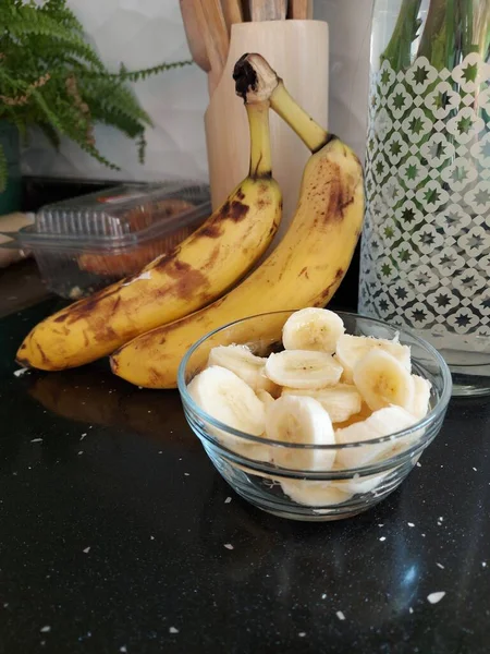 접시에 바나나를 — 스톡 사진