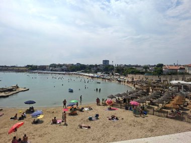 16 Ağustos 2025 'te İtalya' da deniz kenarının güzel bir fotoğrafı..