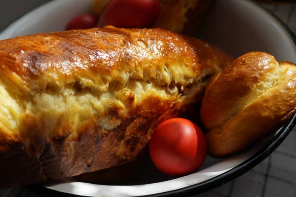 Rumänisches Osterbrot Traditionelles Süßes Brot Ostern Und Rote Eier — Stockfoto