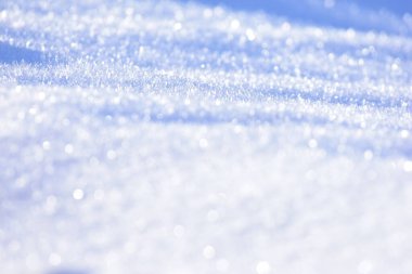 Beyaz kar kapanıyor. Yumuşak kar dokusu. Kış arkaplanı ve taze kar. Yüksek kalite fotoğraf