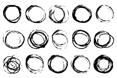Yuvarlak daireler çiz. El çizimi grunge fırça darbesi daire boyası koleksiyonu
