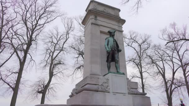 Památník Johna Paula Jonese Socha Amerického Námořního Hrdiny Během Revoluční — Stock video