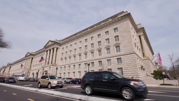 Herbert Hoover United States Department Commerce Building Washington Seen Intersection — Stock Video