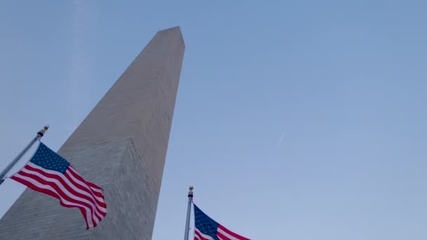 Lutning Bild Washington Monument Vid Solnedgången Vinterkväll Vid Foten Monumentet — Stockvideo