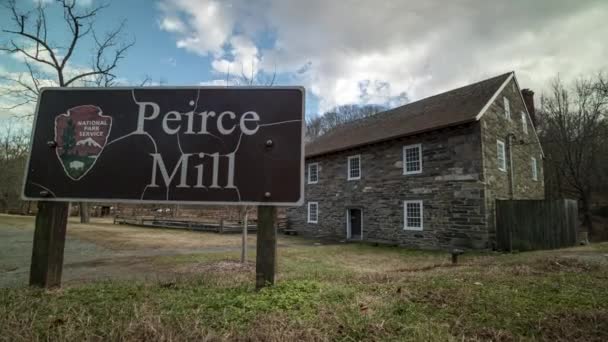 Time Lapse Video Showing National Park Service Peirce Mill Sign — Vídeo de stock