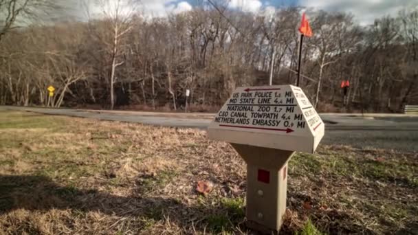 Time Lapse Trail Marker Located Beach Drive Rock Creek Park — Wideo stockowe