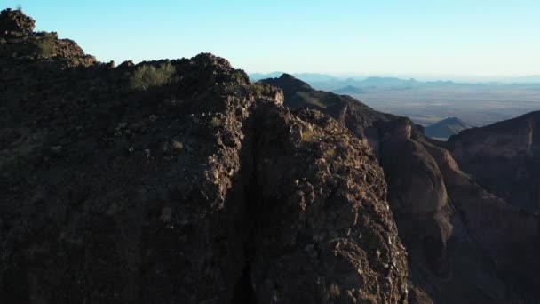 Saddle Mountain Ubicado Tonopah Arizona Disparo Aéreo Justo Desde Cumbre — Vídeos de Stock
