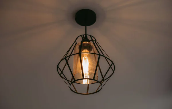 Edison Izzócsere Lámpában — Stock Fotó