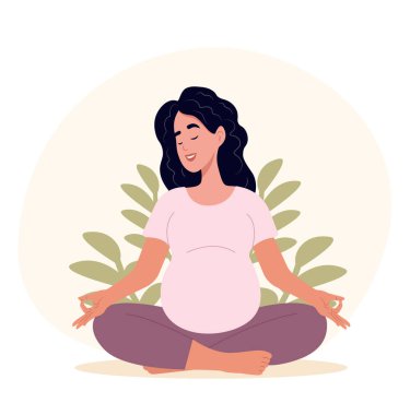 Hamile kadın dışarıda meditasyon yapıyor, etrafı doğa ile çevrili. Sağlık, kişisel bakım ve hamilelik kavramı.