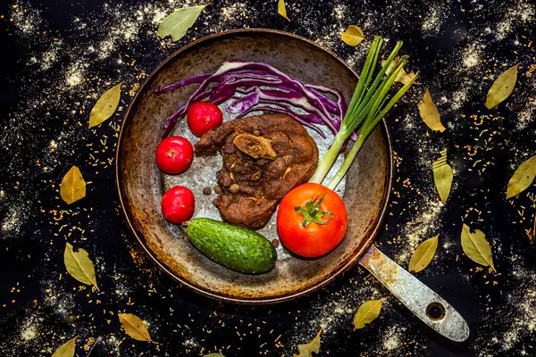 Kjøtt Med Grønnsaker Stekepanne – stockfoto