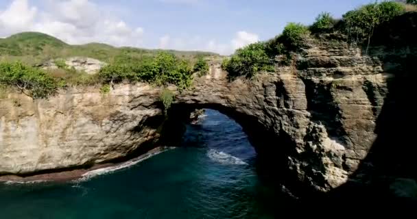 Broken Beach Nusa Penida Island Bali Indonesia Video Riprese Aereo — Video Stock