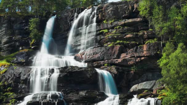 Long Exposure Shot Famous Tvindefossen Waterfall Voss Norway High Quality — Stockvideo