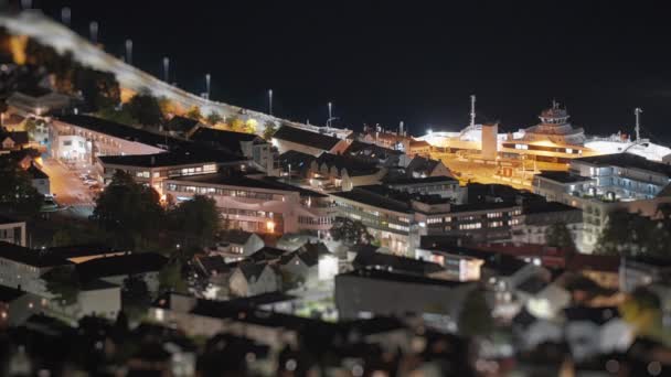 Molde Town Night Ferry Arriving Departing Traffic Brightly Illuminated Streets — Video