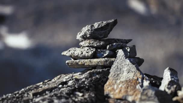 Small Stone Cairn Rocky Landscape Blurry Background High Quality Footage — Vídeo de Stock