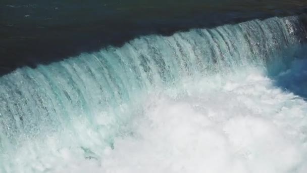 Крупним Планом Повільний Постріл Дикої Гірської Річки Пан Пішов Циклічне — стокове відео