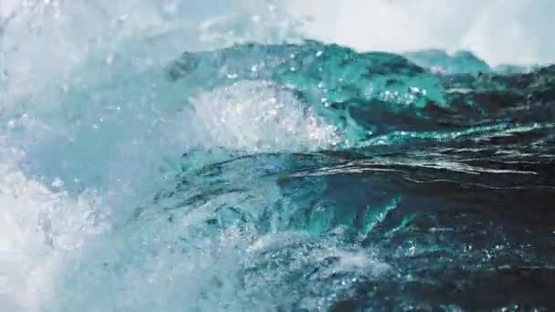 Повільний Рух Пострілу Прозорої Чистої Стікаючої Білої Води Крупним Планом — стокове відео