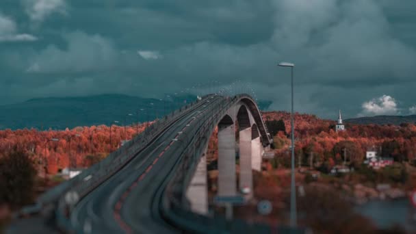 Včasné Video Provozu Mostě Saltstraumen Nad Scenérií Víří Těžké Tmavé — Stock video