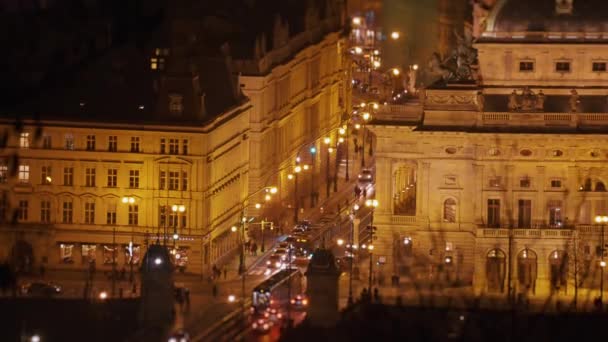 Vista Aérea Noite Miniaturizada Praga Tráfego Ocupado Encruzilhada Iluminada Tilt — Vídeo de Stock