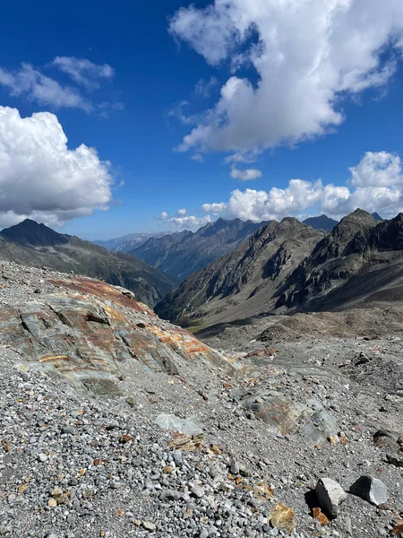Stubai Buzulu 'ndan (Stubaier Gletscher) Avusturya Alpleri, Stubai Vadisi (Stubaital), Tyrol, Avusturya, Avrupa