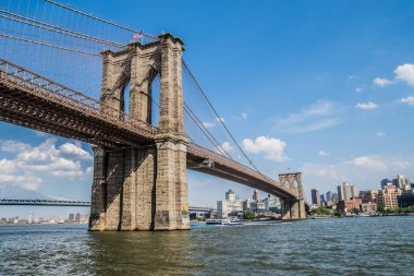 Brooklyn'li Manhattan'a